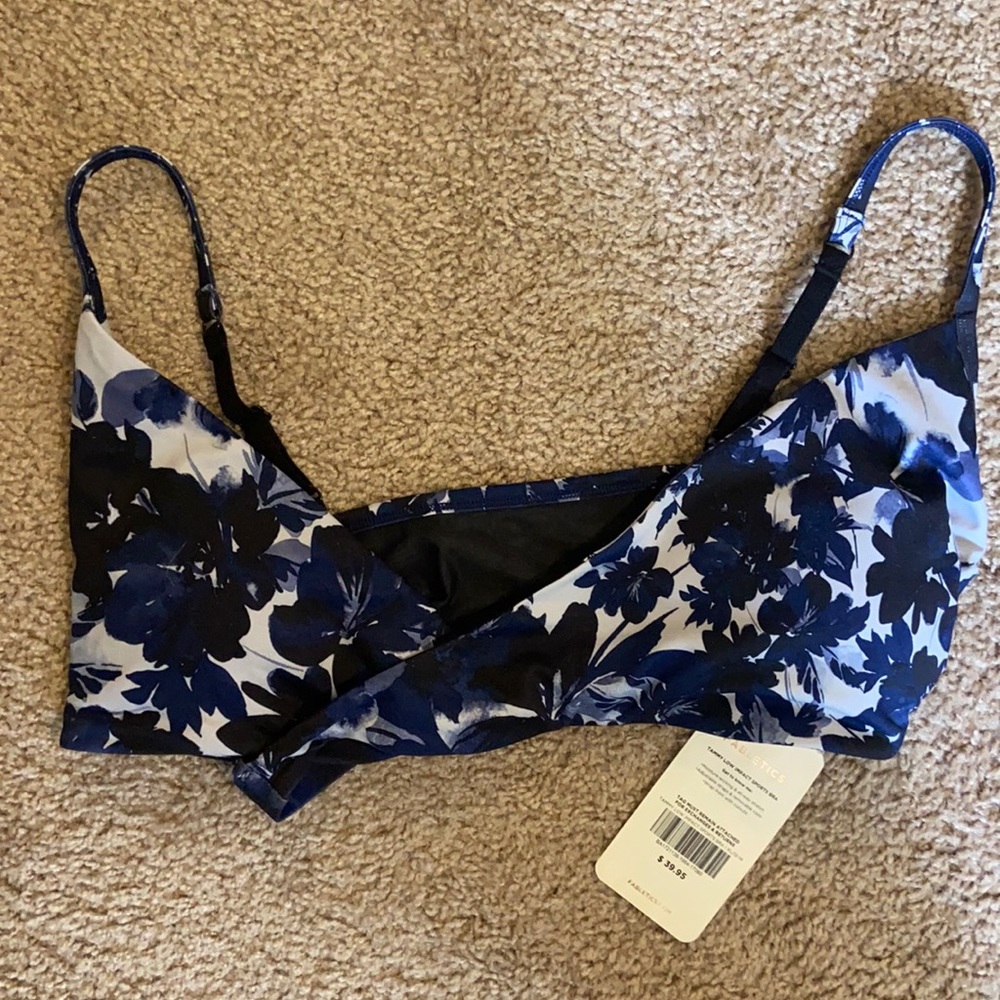 NWT Low Impact Fabletics Sports Bra